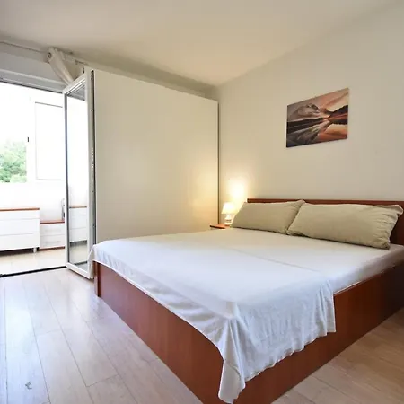 Sea View With 2 Bedroms, Pet Friendly